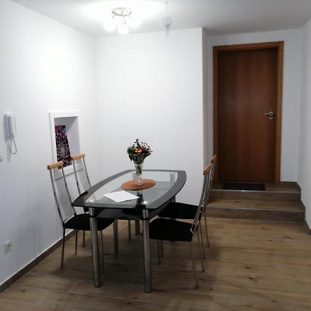 Schoneck Ebenerdige Ferienwohnung Mit Grosser Terrasse In Der Naehe Des Waldes, Zum Wohlfuehlen מראה חיצוני תמונה