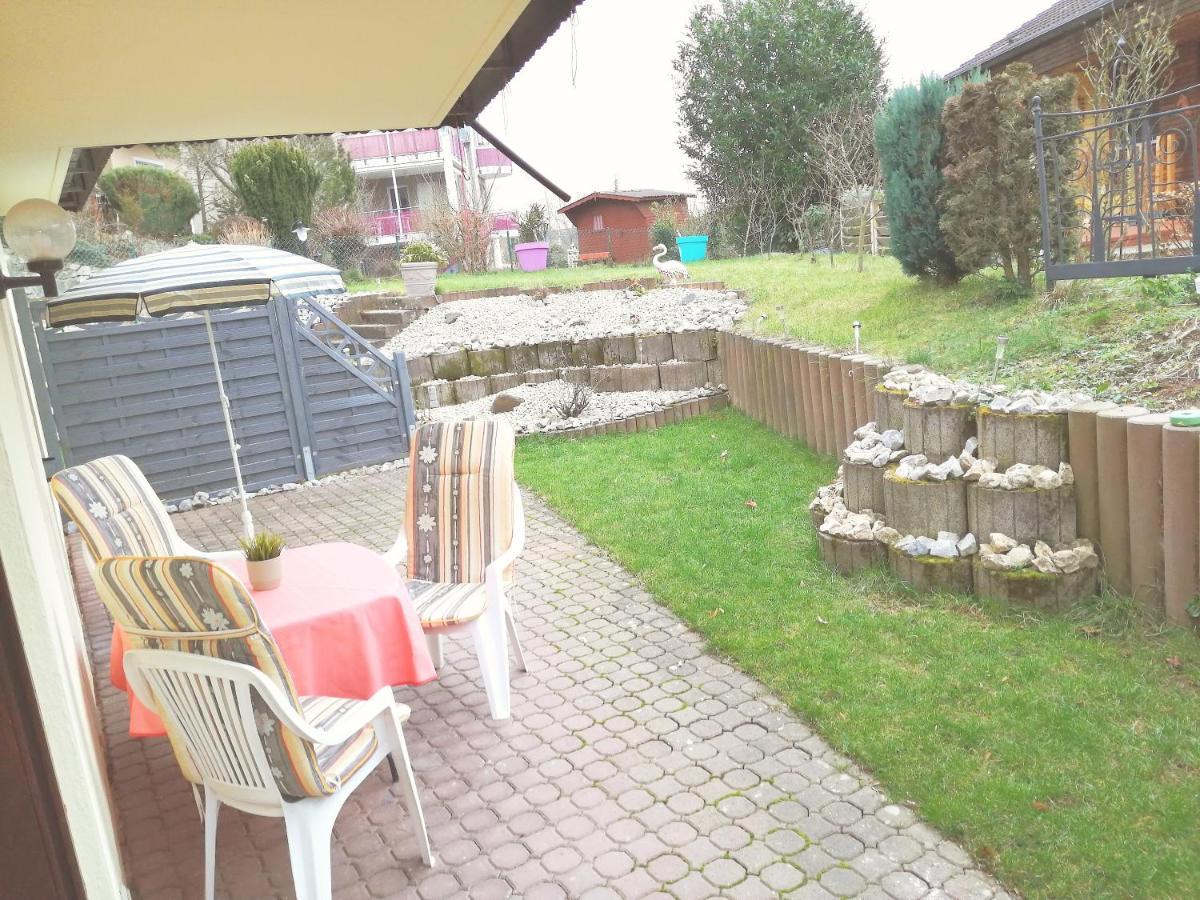 Schoneck Ebenerdige Ferienwohnung Mit Grosser Terrasse In Der Naehe Des Waldes, Zum Wohlfuehlen מראה חיצוני תמונה