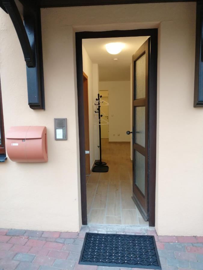 Schoneck Ebenerdige Ferienwohnung Mit Grosser Terrasse In Der Naehe Des Waldes, Zum Wohlfuehlen מראה חיצוני תמונה